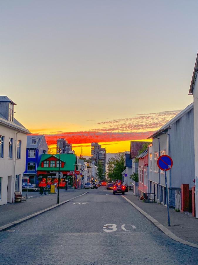 Enjoy Reykjavik Yellow Door Apartment Exterior photo
