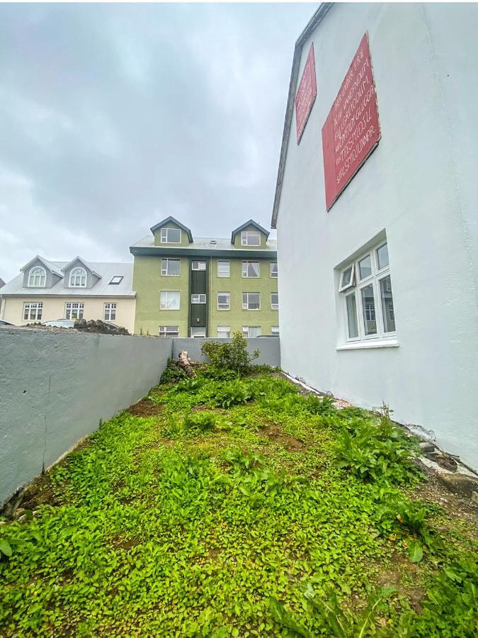 Enjoy Reykjavik Yellow Door Apartment Exterior photo